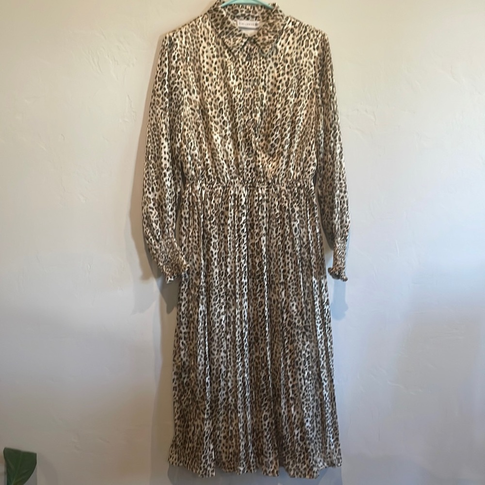 Boutique dress. Leopard print. Size large.